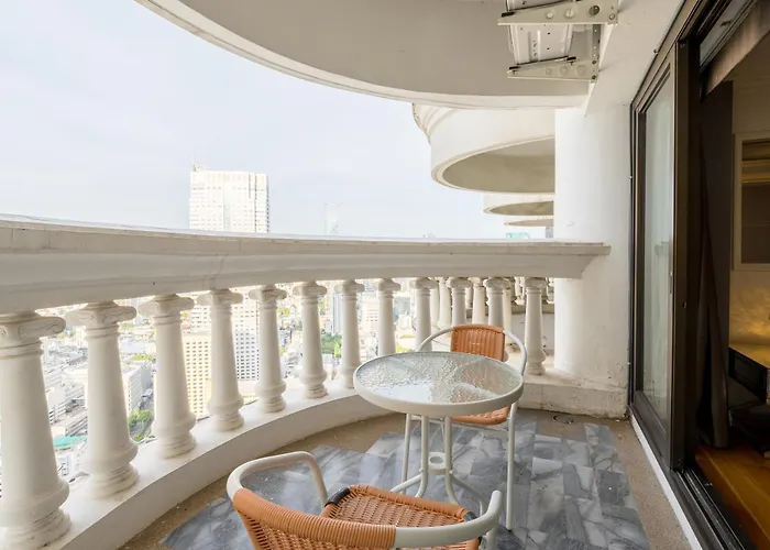 State Tower High Floor View Lovely Unit Апартаменты *