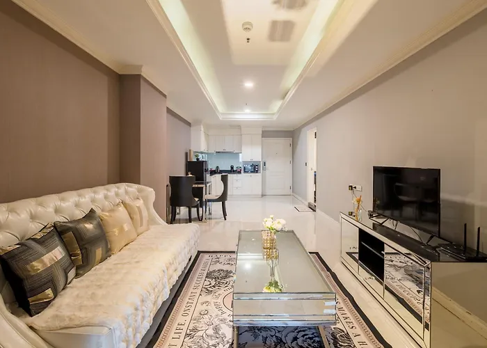 State Tower High Floor View Lovely Unit Бангкок